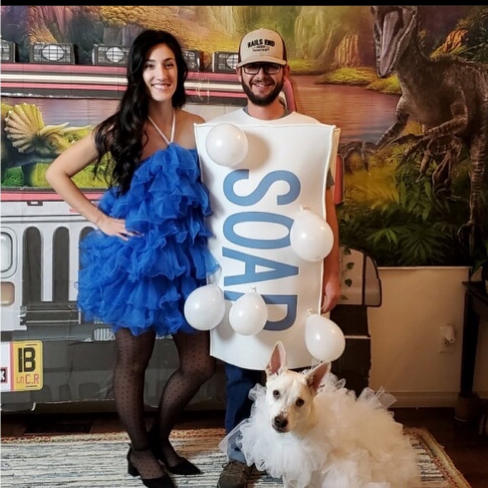 Soap & Loofah Couples Costume
